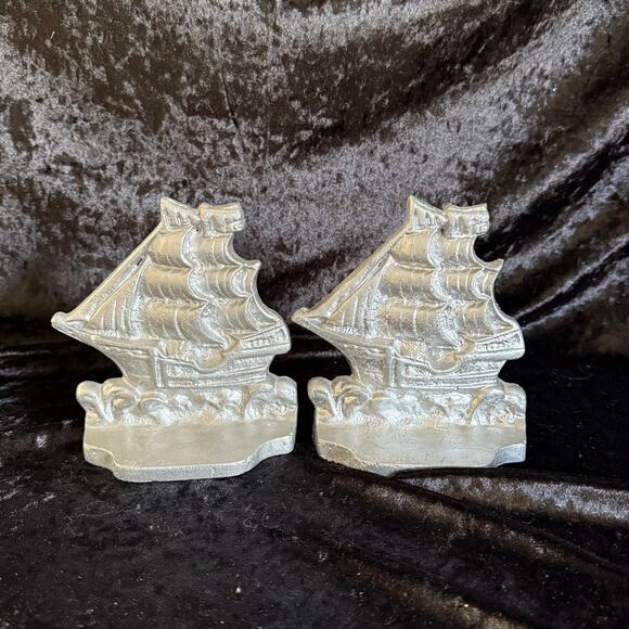 Ship Bookends | Aluminum Cast | Vintage Silver Galleon - Picture 1 of 5